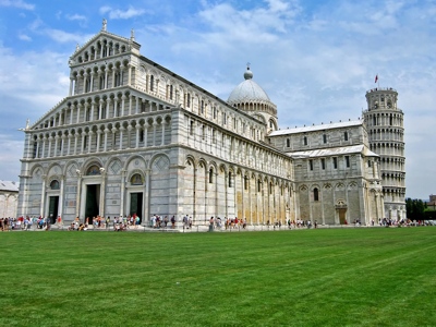 Pisa: fermato voyeur a Piazza dei Miracoli